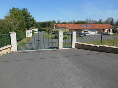 location 4 gîtes touristiques hameau de saint privat, Location de Vacances à Savignac-les-Églises