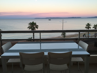 Appartement Dugail 13 Vue Mer - Les Horizons, Location De Vacances au Lavandou