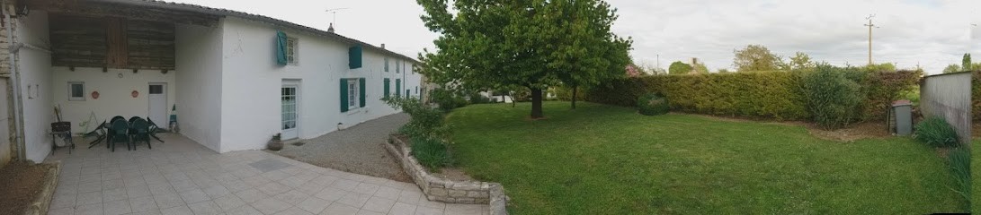 Location Maison De Vacances - Au Bords Du Marais, Location de Vacances à Prin-Deyrançon