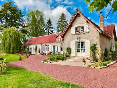 Sans Souci Bed & Breakfast With Restaurant, Chambre d'Hôtes à Luzillé