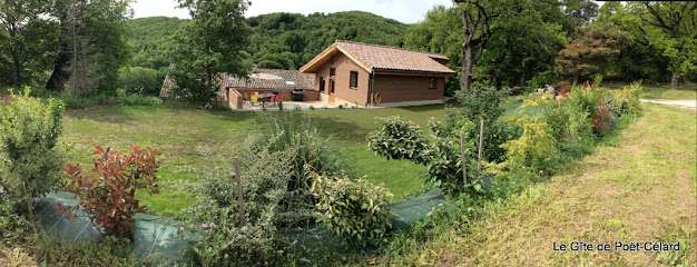 Le Gîte De Poët-Celard, Location De Vacances au Poët-Célard