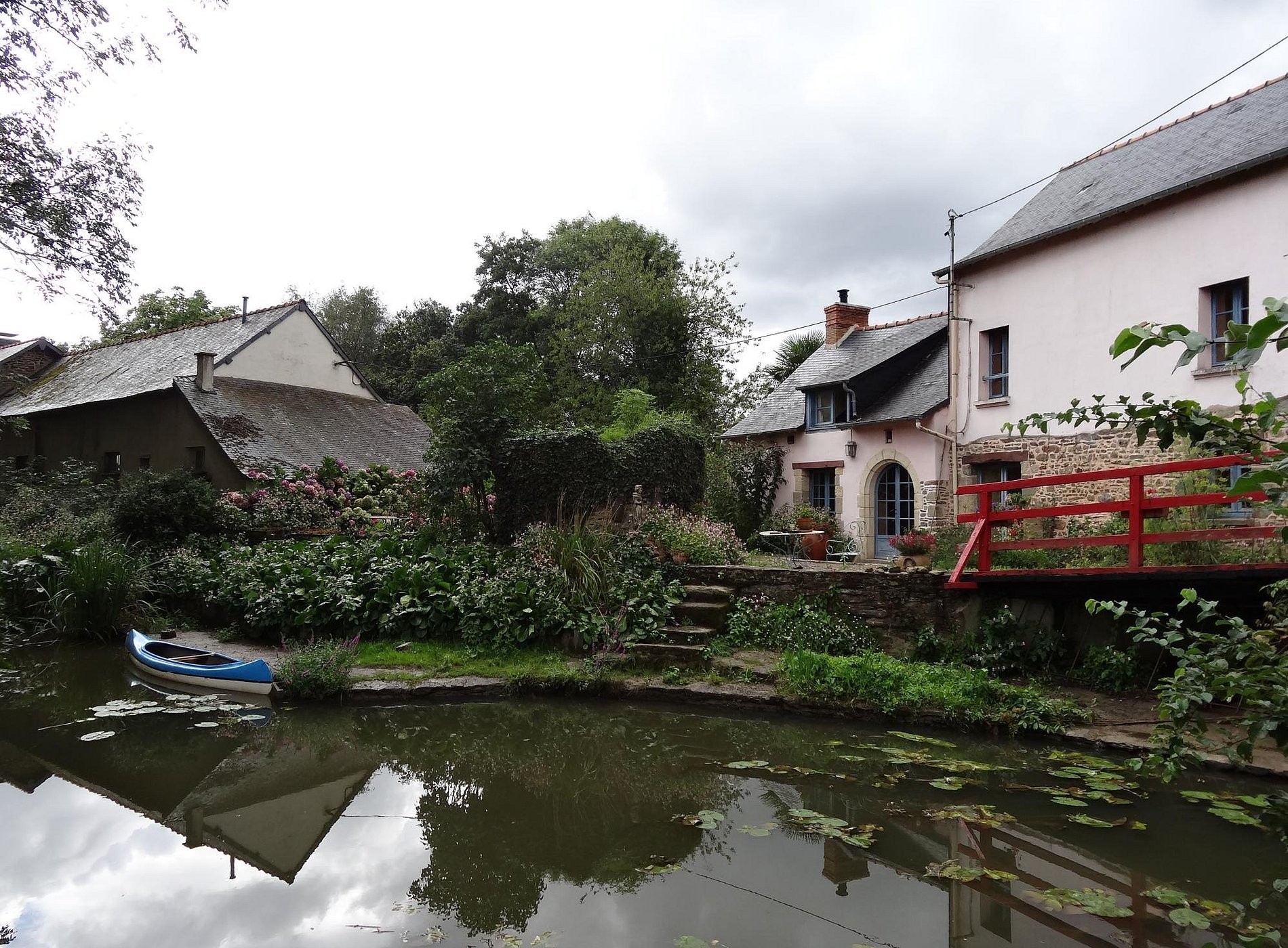 Le Moulin de Blochet, Chambre d'Hôtes à Saint-Erblon