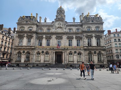 Les volets bleus Vieux-Port, Location de Vacances à Marseille 02