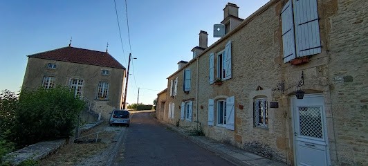 Chez Zoiseau et Zoiseautte, Chambre d'Hôtes à Chassigny