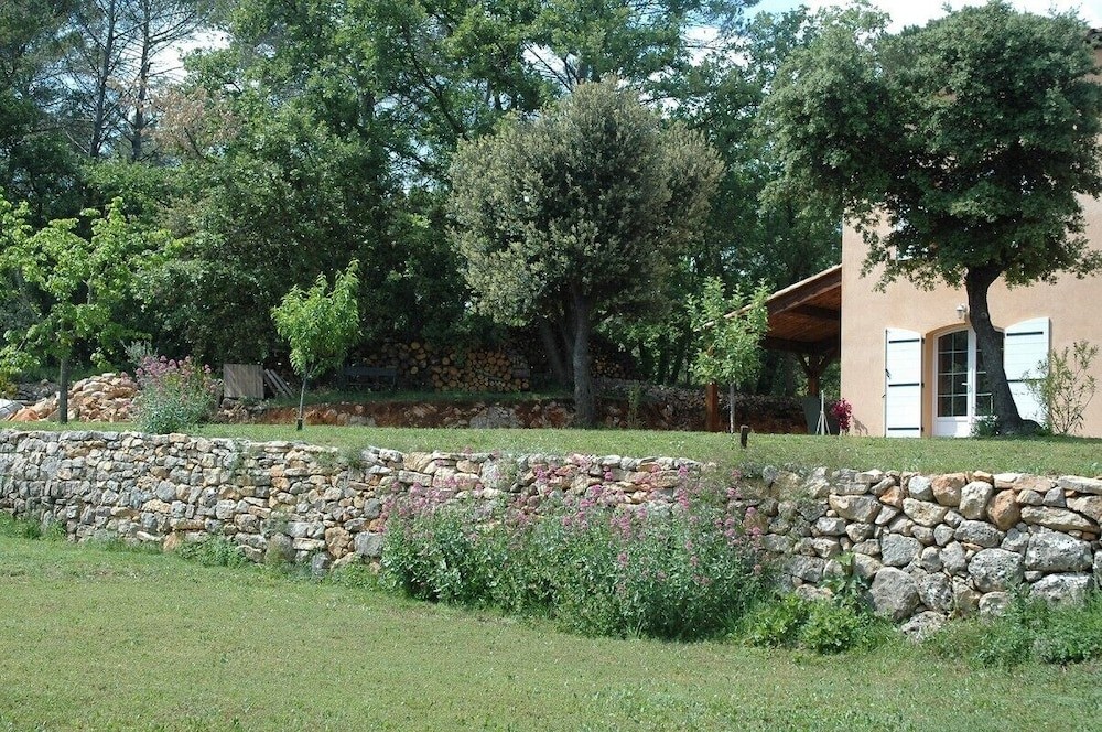 La Maison De Campagne, Chambre d'Hôtes à Carcès