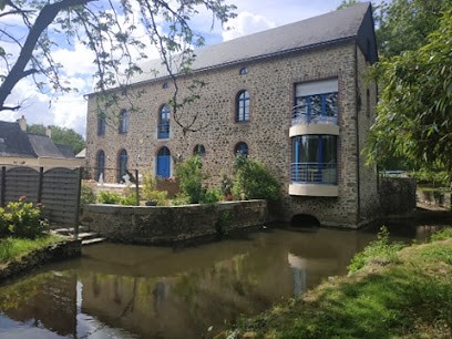Moulin de Meral, Chambre d'Hôtes à Montsûrs-Saint-Céneré