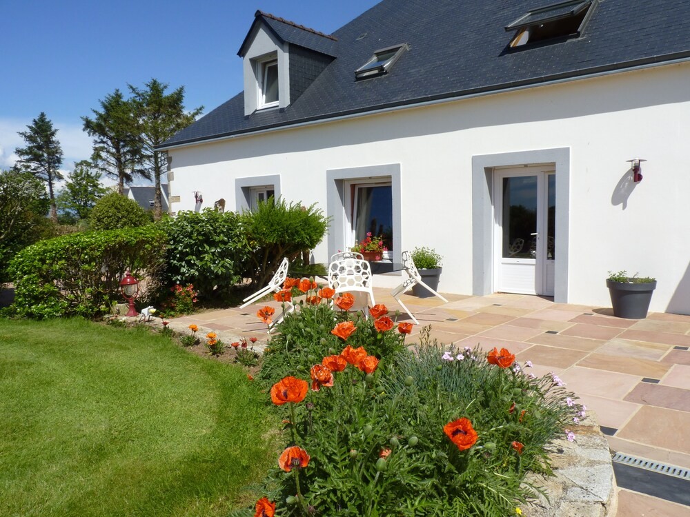 Gites - Chambres d'hôtes Lanevry bord de mer -René et josy, Chambre d'Hôtes à Kerlaz