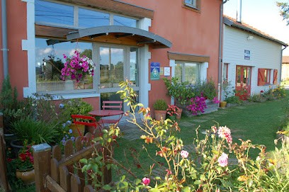 LA MAISON DES COLLINES AUTOUR, Maison d'Hôtes à La Chapelle