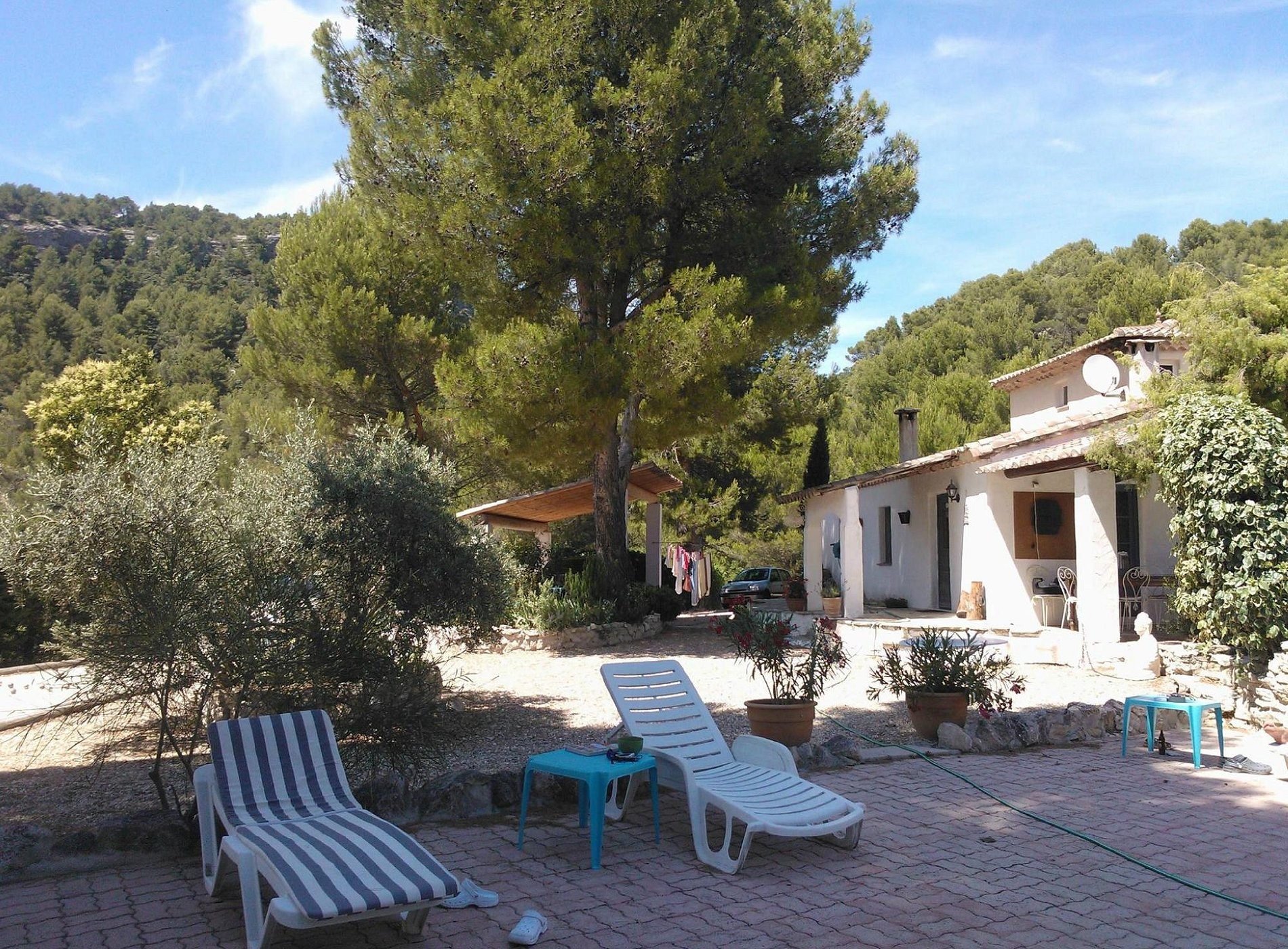 Villa Chante Coucou, Chambre d'Hôtes à Fontaine-de-Vaucluse