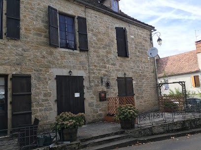 Le Petit Dragon Rouge, Chambre d'Hôtes à Miers