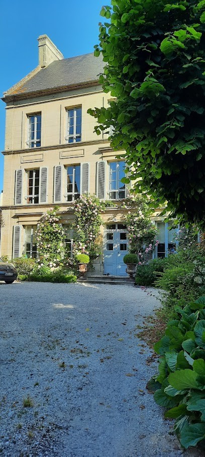 Villa De Creully, Chambre d'Hôtes à Creully sur Seulles