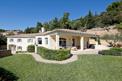Sci Les Oliviers De Cdp Villa D'architecte Avec Vue À Chateauneuf Du Pape, Chambre D'hôtes à Châteauneuf-du-Pape
