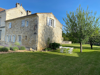 Les Gîtes Des Lauriers Roses, Chambre D'hôtes à Geay