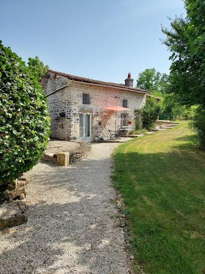 BoHo Gites, Location de Vacances à Empuré