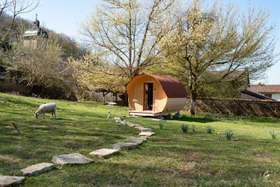 Ain'solite Tonn'ain - Repaire des Sources, Chambre d'Hôtes à Journans