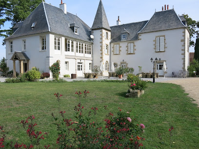 Château D'embourg, Location De Vacances à Souvigny