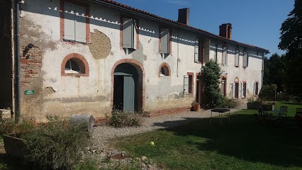 Gite La Pomarede, Chambre d'Hôtes à Saverdun