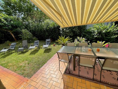 Unique, maison de vacances au coeur d'Hossegor, Location de Vacances à Angresse