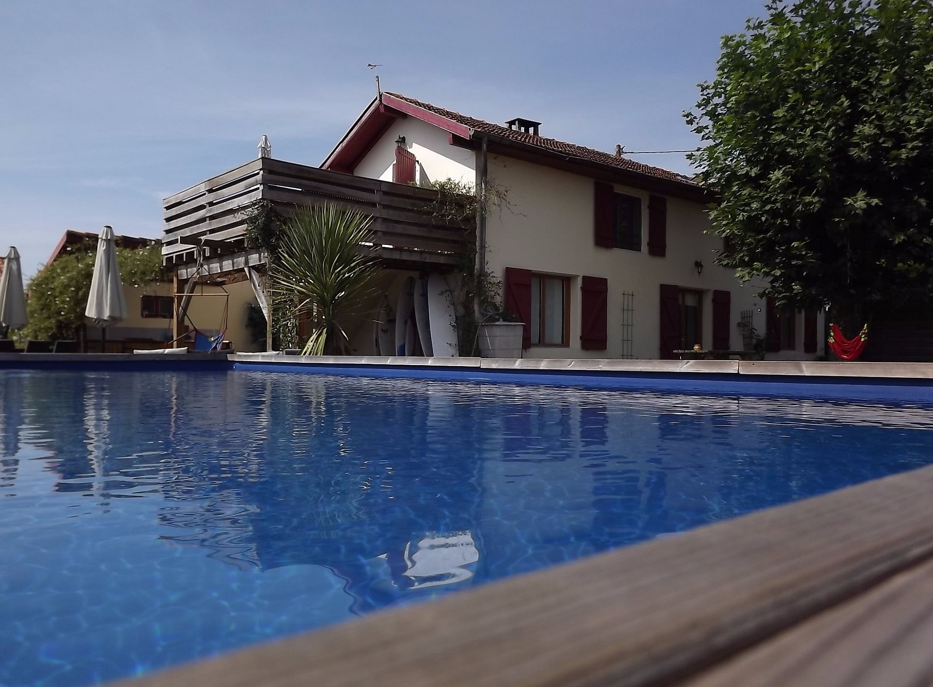 secret spot lodge, Chambre d'Hôtes à Azur