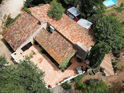 Le Mas Saint Jean, Chambre d'Hôtes à Solliès-Ville