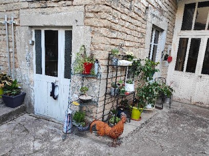 La Diligence de la Poste - Chambres d'hôtes et meublés T2 et T3., Chambre d'Hôtes à La Vôge-les-Bains