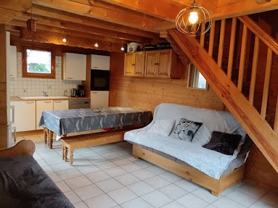 Chalet aux Orres au pied des pistes, Location de Vacances aux Orres
