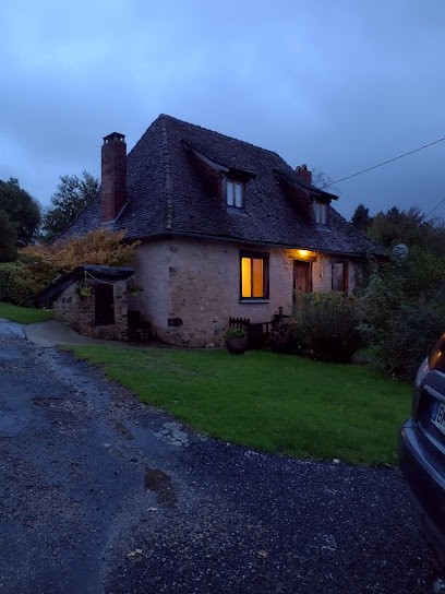 Chambres D'hôtes De La Vieille Ferme, Chambre d'Hôtes à Salon-la-Tour
