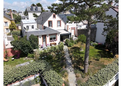 LA COTENTINE Maison d'Hôtes, Maison d'Hôtes à Saint-Pair-sur-Mer