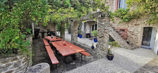 Domaine Des Capucins, Chambre D'hôtes à Bussière-Saint-Georges