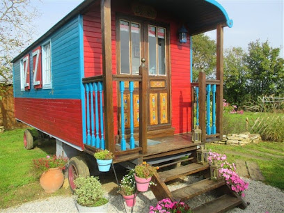 La Petite Fadette, Gîte, Chambre D'hôtes Insolite En Roulotte, Chambre D'hôtes à Sancoins