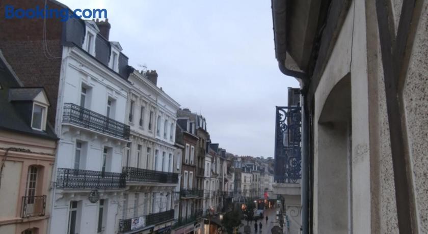 Au Claire De Lune, Chambre d'Hôtes à Dieppe