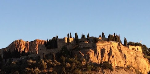 Les Volets Bleus Holidays, Location de Vacances à Cotignac