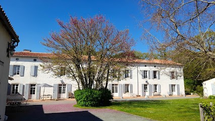 Le Clos De La Garenne Chambres, Table D'hôtes & Gîtes De Charme, Chambre d'Hôtes à Puyravault