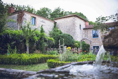 La Closerie du vieux château - Chambres d'Hôtes - Cité des Oiseaux, Chambre d'Hôtes aux Landes-Genusson