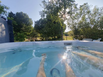 La Salle, Location de Vacances à Rivarennes