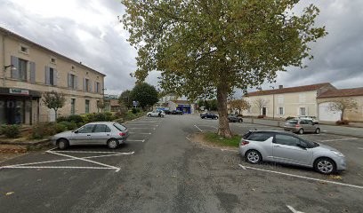 Gîte Des Hirondelles, Location de Vacances à Saint-Hilaire-des-Loges
