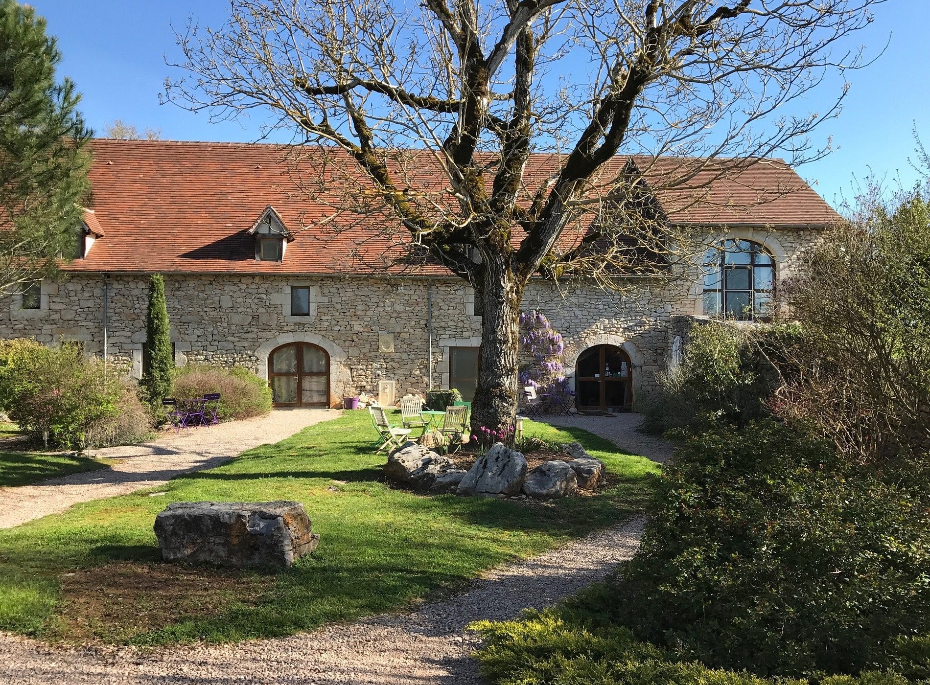 Chambres et Jardin de Pierres / Chambres D'hôtes, Chambre d'Hôtes à Espédaillac
