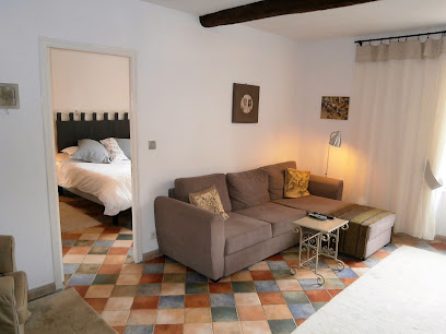Maison De La Place Location De Vacances à Saint-Chinian
