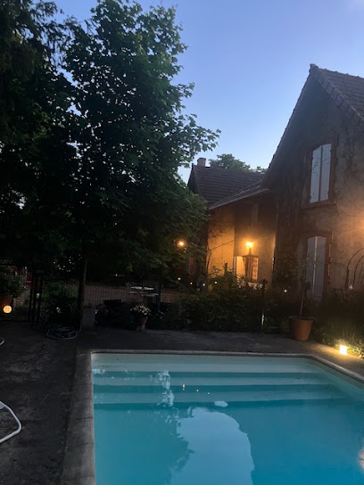 La Hutte D'argo - Zoothérapie & Chambres D'hôtes, Chambre D'hôtes à Ciry-le-Noble