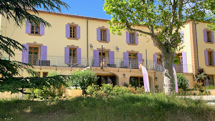Résidence Château Ferrassières, Location De Vacances à Ferrassières