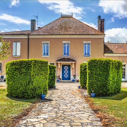 La Vieille Distillerie Matha, Chambre d'Hôtes à Matha