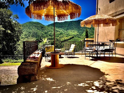 Auberge Notre Dame De La Sort, Chambre d'Hôtes à Saint-Laurent-de-Cerdans