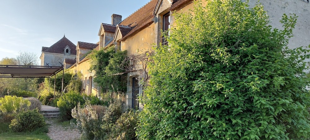 Le bourgis - chambres d'hôtes, Chambre d'Hôtes à La Chapelle-Montligeon