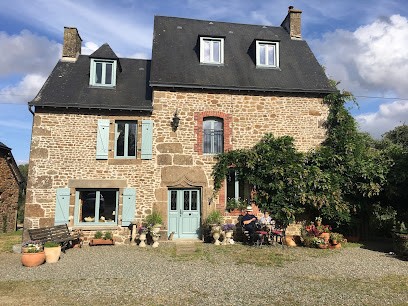 La Grande Chapelle, Chambre d'Hôtes à Ambrières-les-Vallées