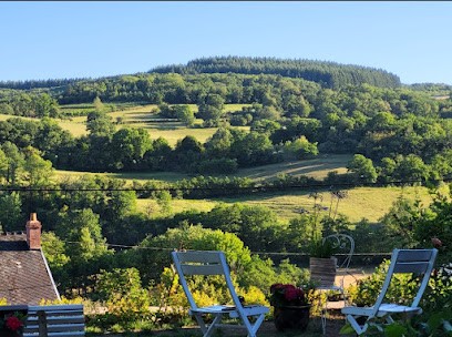 Gite La Cure, Chambre d'Hôtes à Chissey-en-Morvan