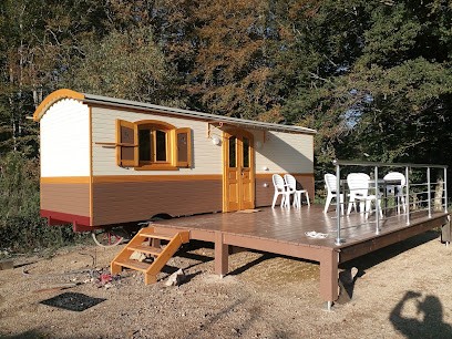 La roulotte des Prades, Location de Vacances à Tarnac