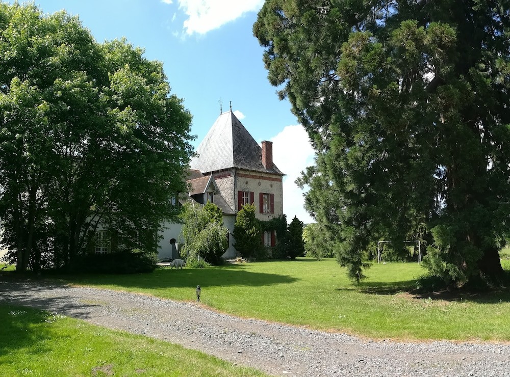 CHAMBRE D'HOTE DE CHAMPENDU - 3 épis Gîte de France, Maison d'Hôtes à Azy-le-Vif