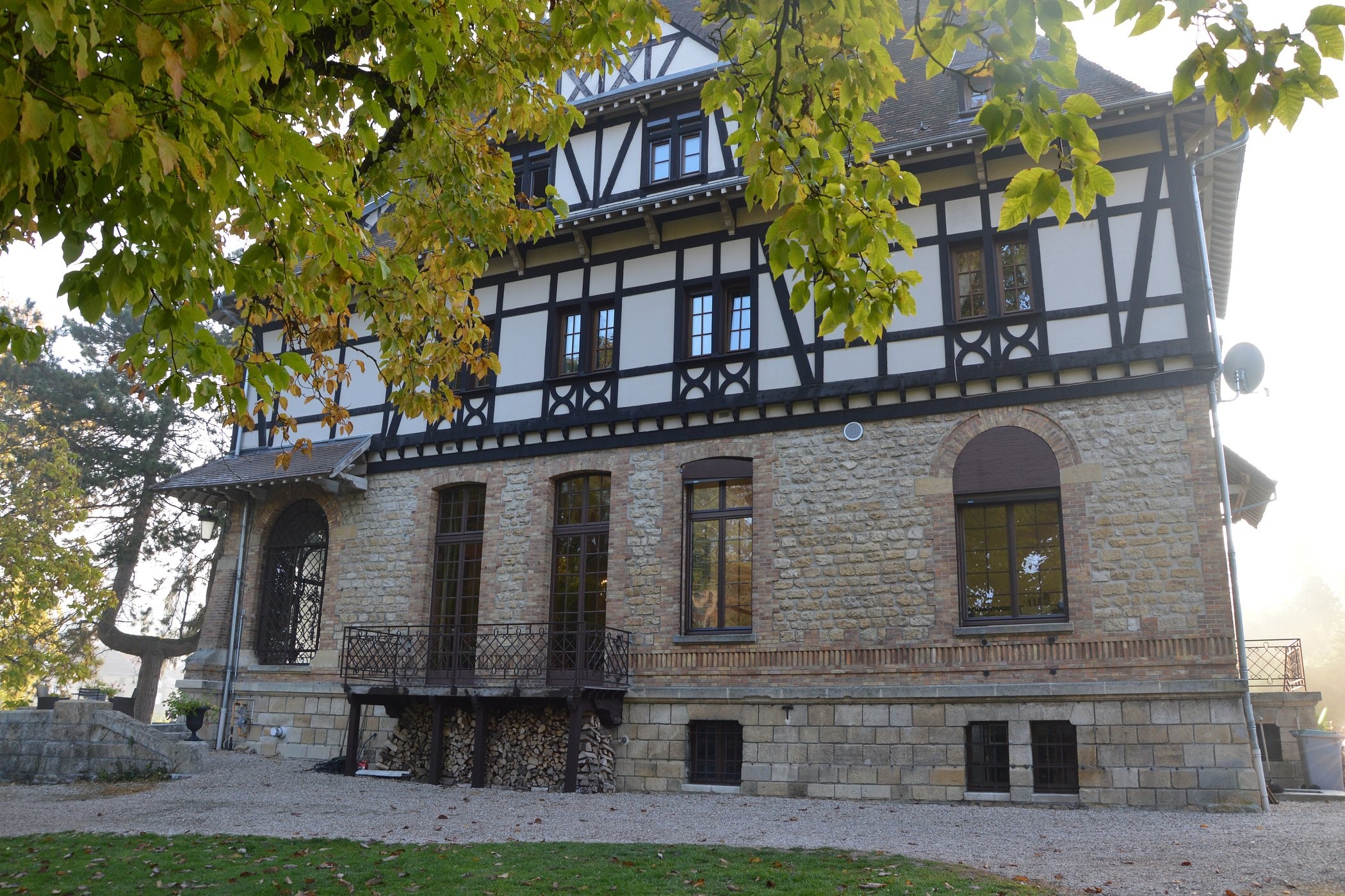 Manoir de La Gravière, Chambre d'Hôtes à Mouzon