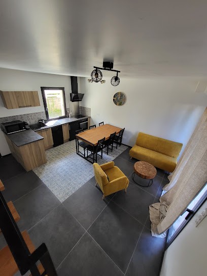 Gîte du petit chemin, Location de Vacances à Vérines