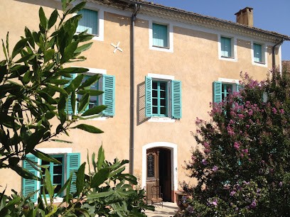 Bastide La Buissière Chambres Et Table D'Hôtes, Chambre d'Hôtes à Caderousse